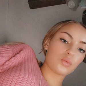 Meet your Posher, Alexi